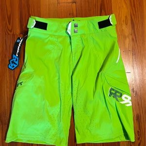 Royal Racing Drift Short - men’s S - grass/olive green -cycling, mountain biking